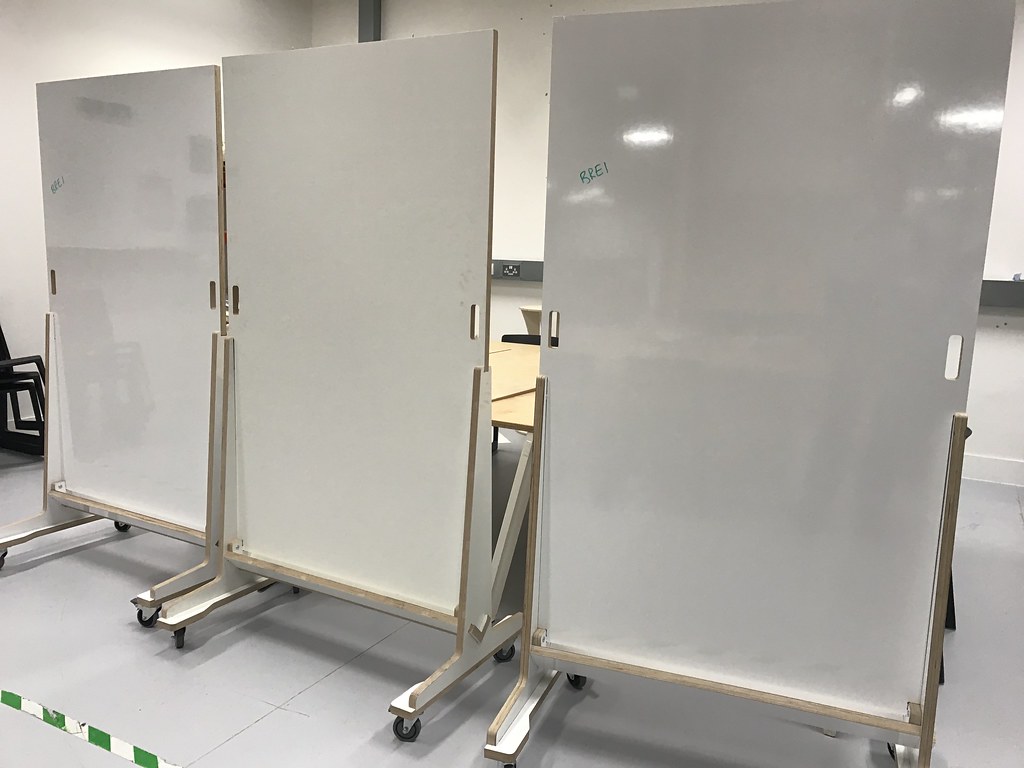 Deli 7882 Mobile Whiteboard 2 Side